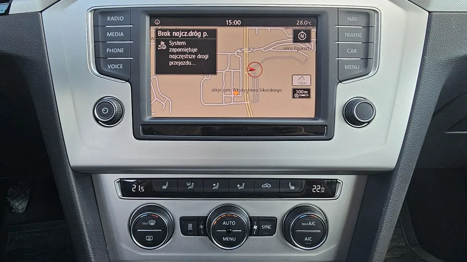 VOLKSWAGEN Passat -