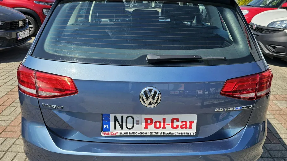 VOLKSWAGEN Passat -