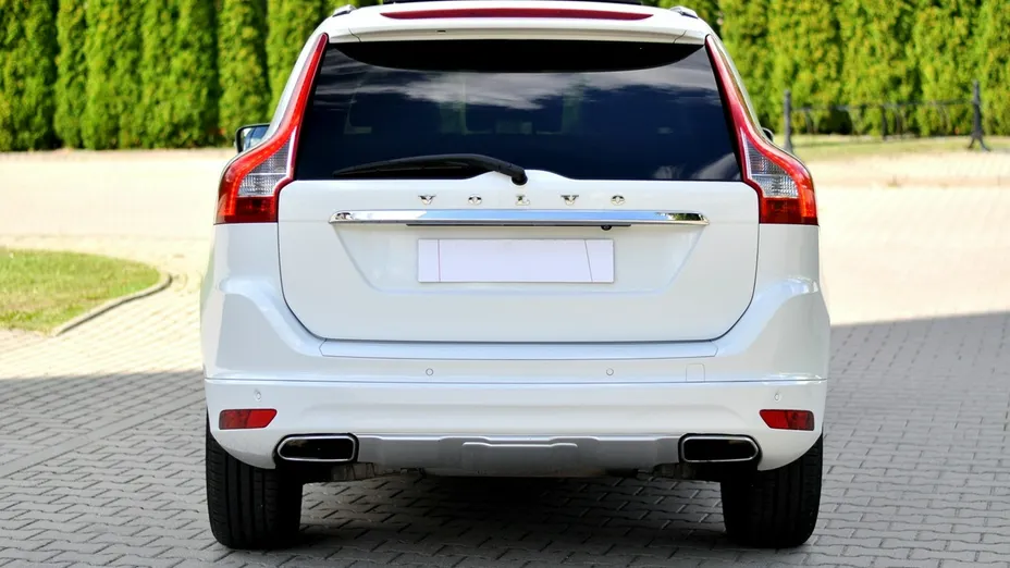 VOLVO XC60 -