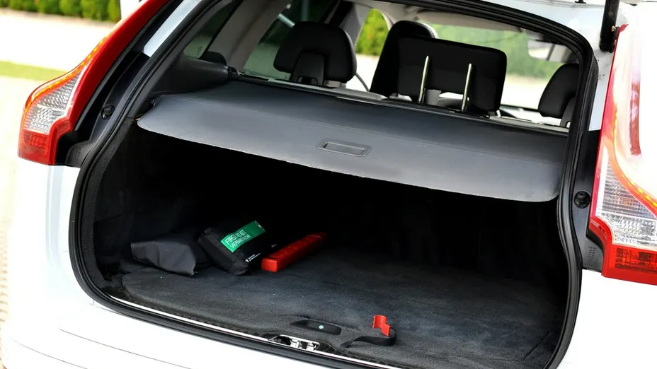 VOLVO XC60 -