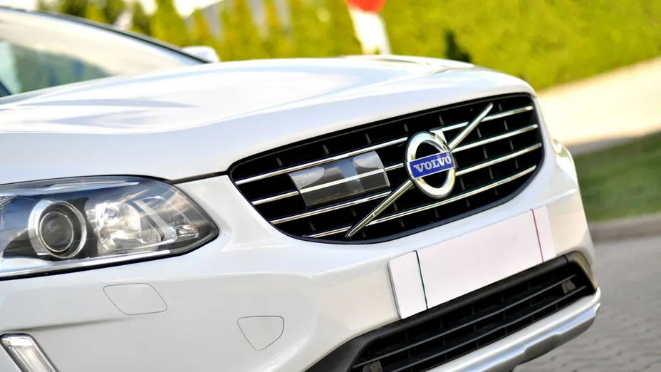 VOLVO XC60 -