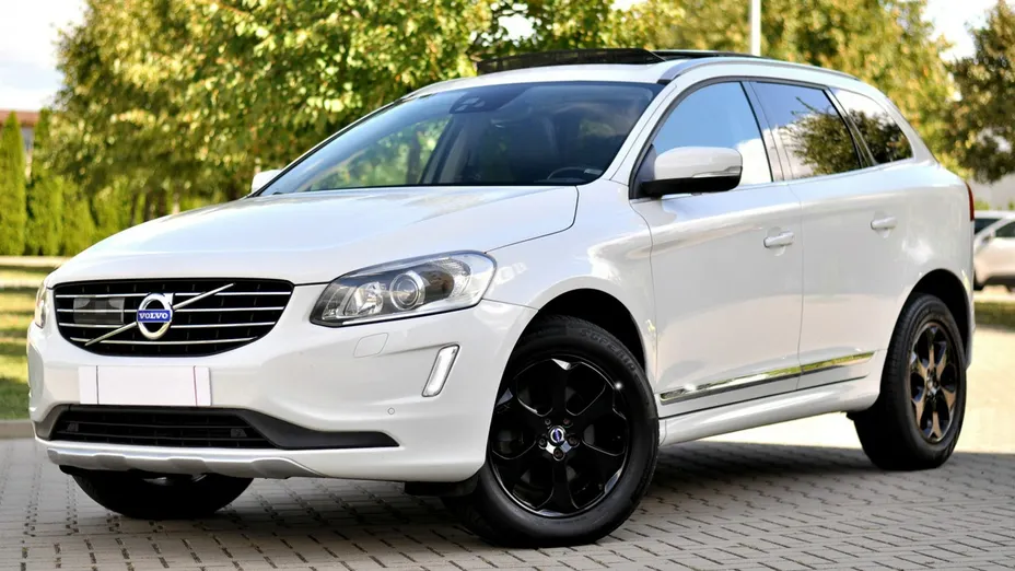 VOLVO XC60 -