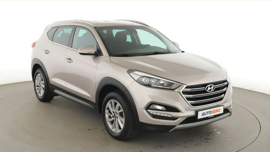 HYUNDAI Tucson -