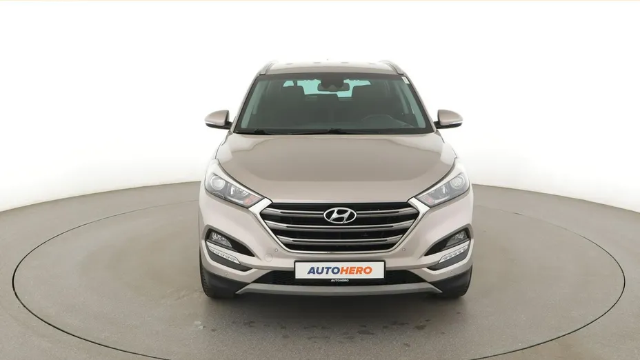 HYUNDAI Tucson -