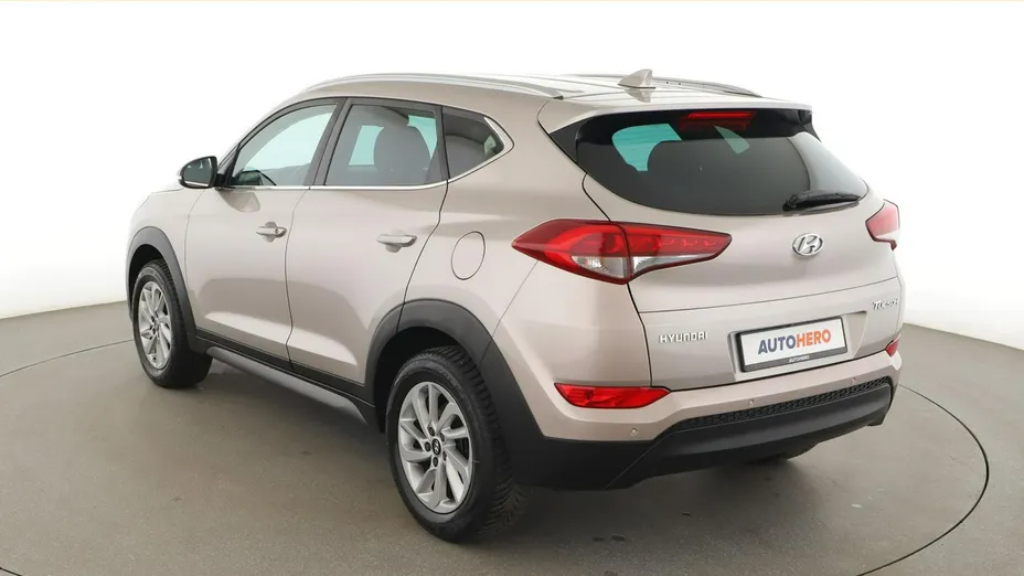 HYUNDAI Tucson -