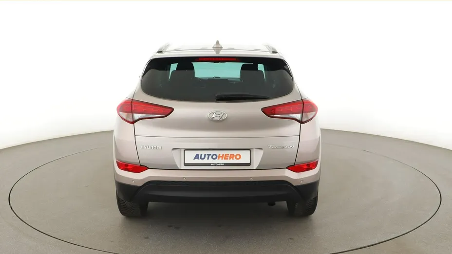 HYUNDAI Tucson -