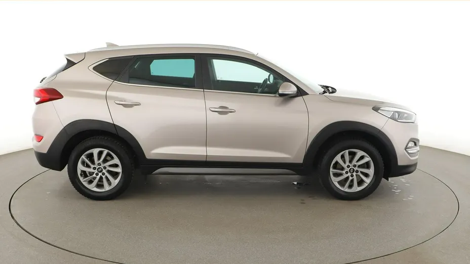 HYUNDAI Tucson -