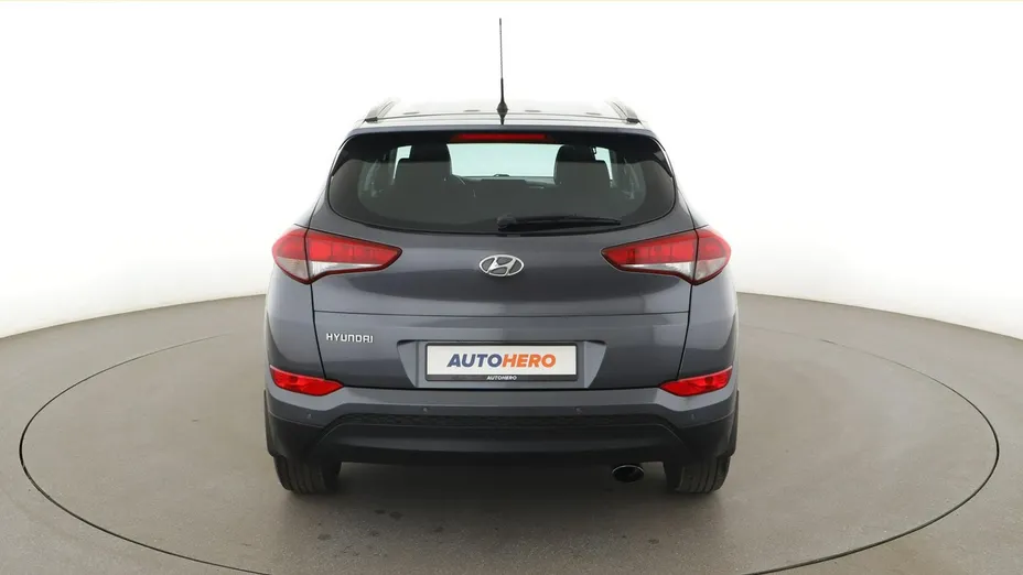 HYUNDAI Tucson -