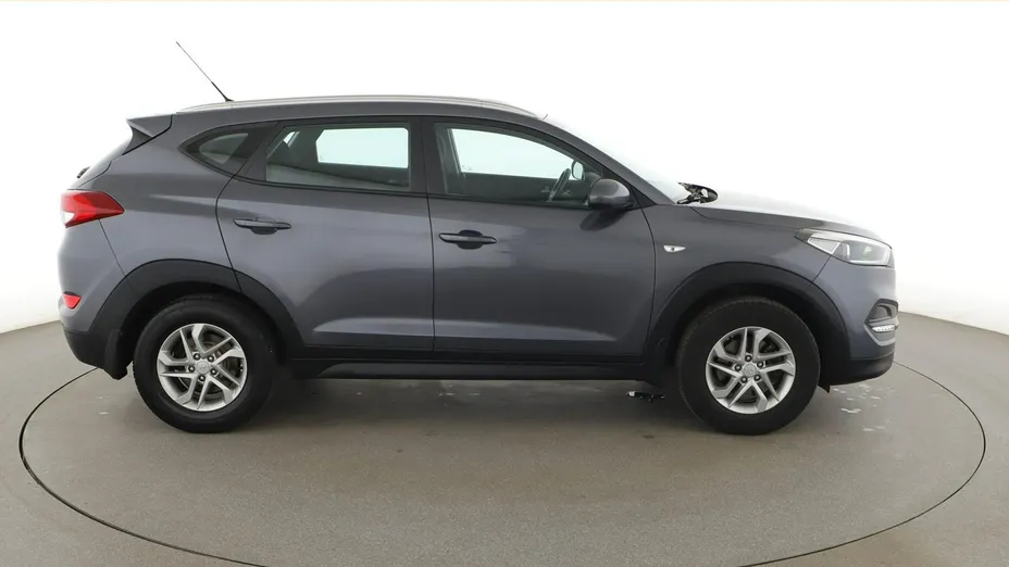 HYUNDAI Tucson -