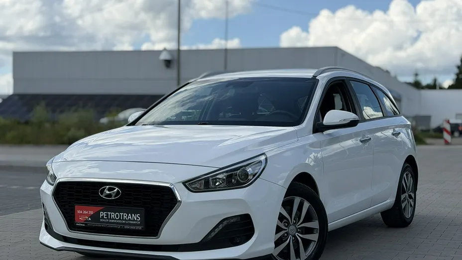 HYUNDAI i30 -