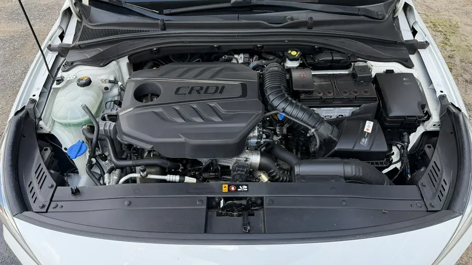 HYUNDAI i30 -
