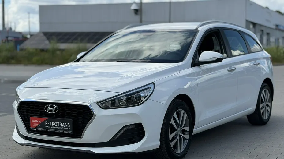 HYUNDAI i30 -