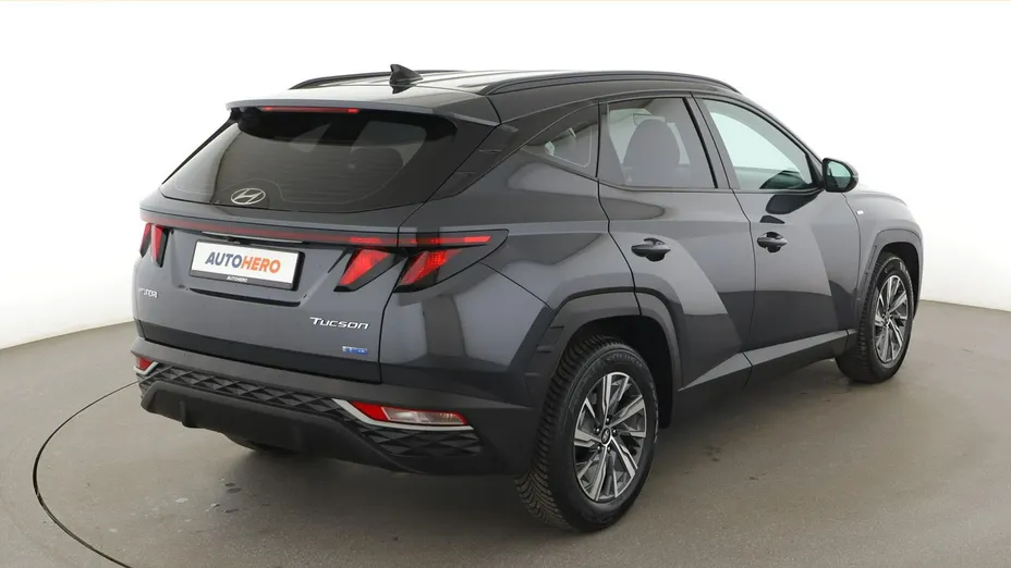 HYUNDAI Tucson -