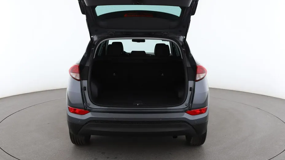 HYUNDAI Tucson -