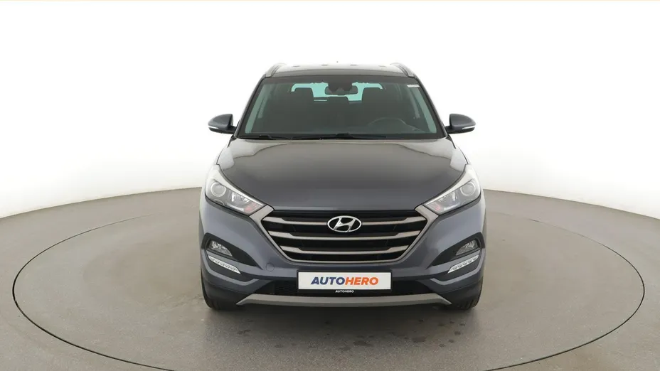 HYUNDAI Tucson -
