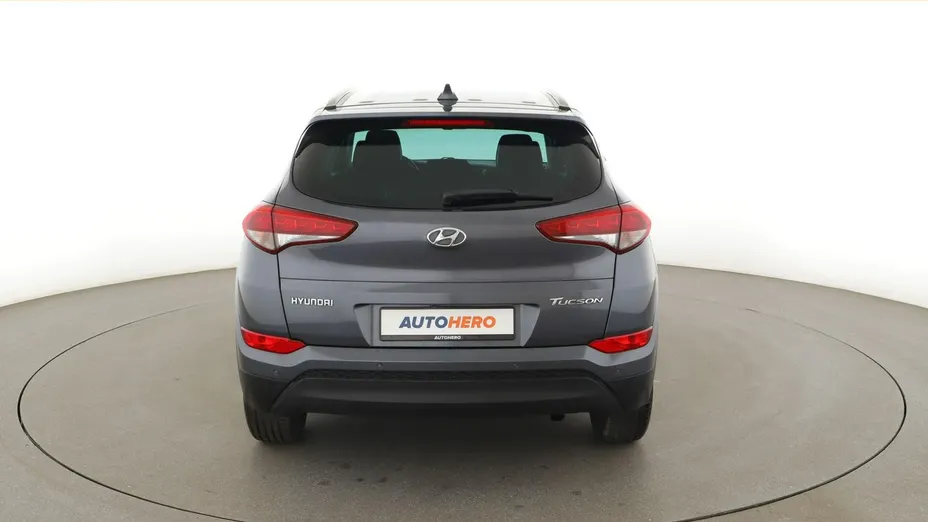 HYUNDAI Tucson -