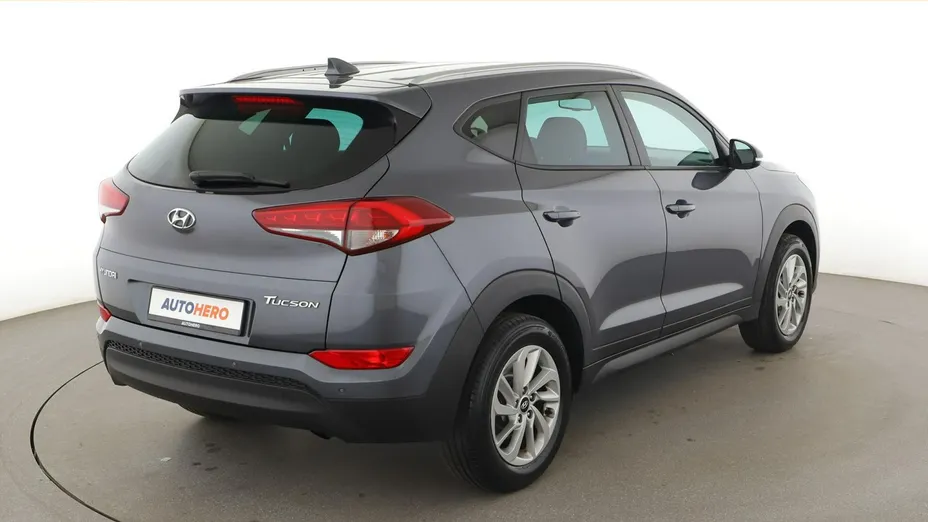HYUNDAI Tucson -