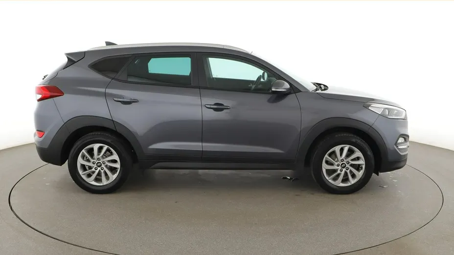 HYUNDAI Tucson -