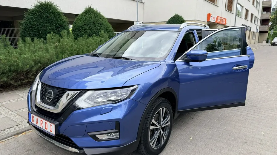 NISSAN X-Trail -