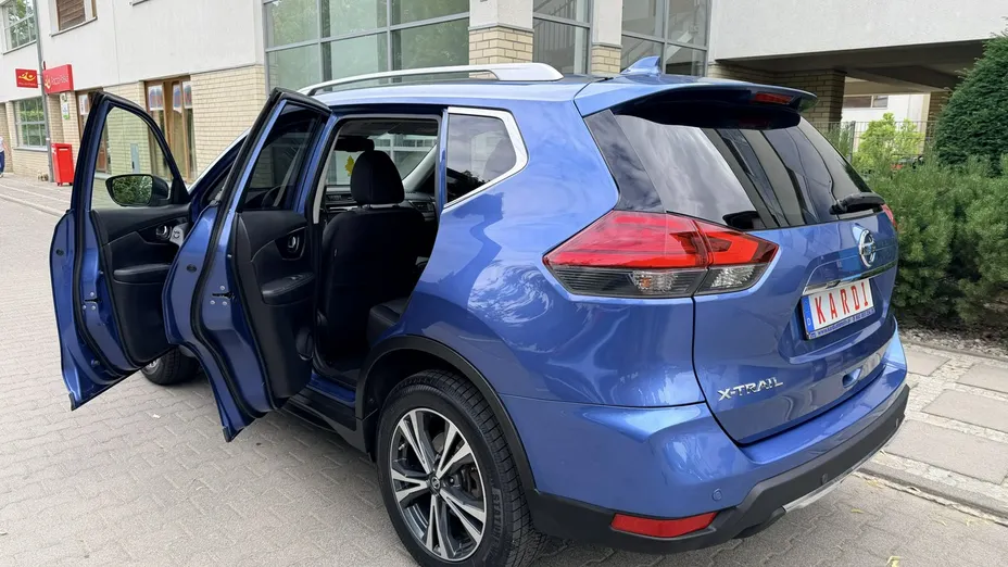 NISSAN X-Trail -