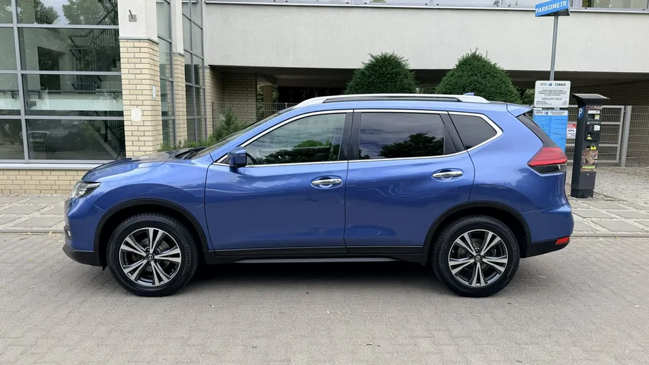 NISSAN X-Trail -