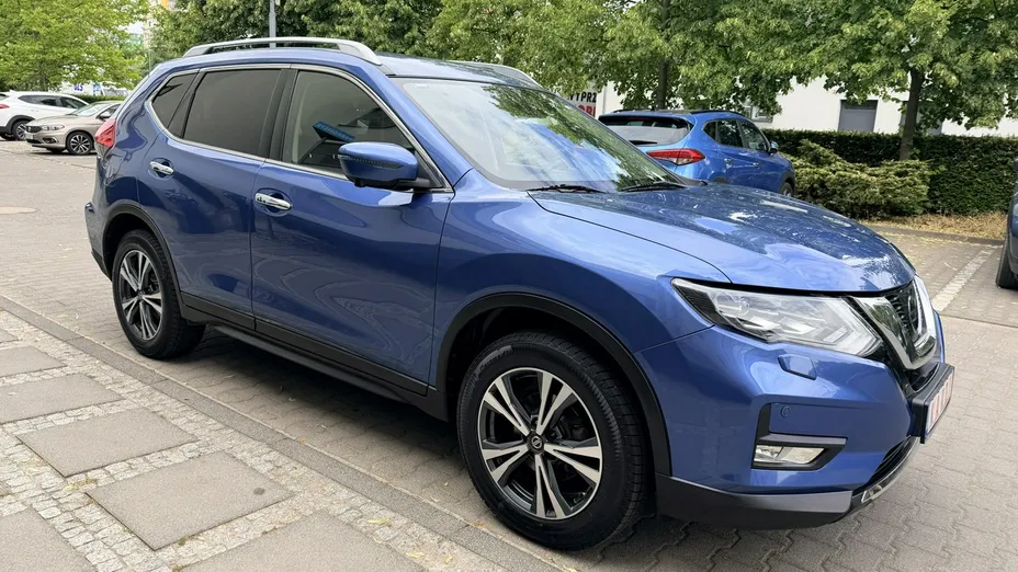 NISSAN X-Trail -
