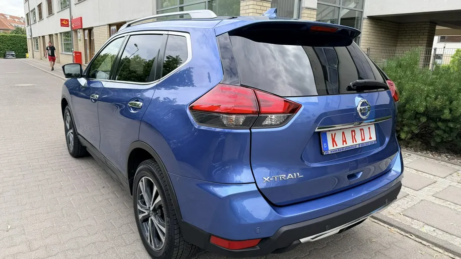 NISSAN X-Trail -