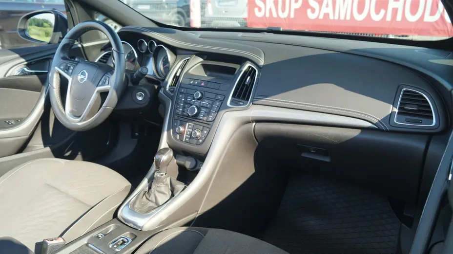 OPEL Cascada -