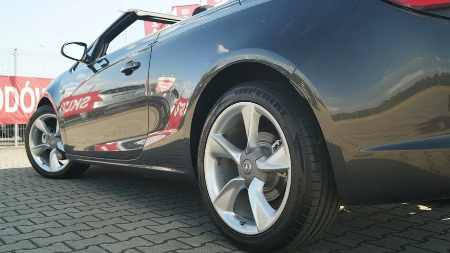 OPEL Cascada -