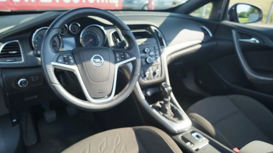 OPEL Cascada -