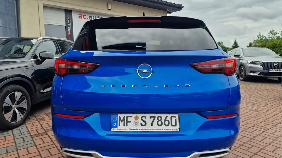 OPEL Grandland X -