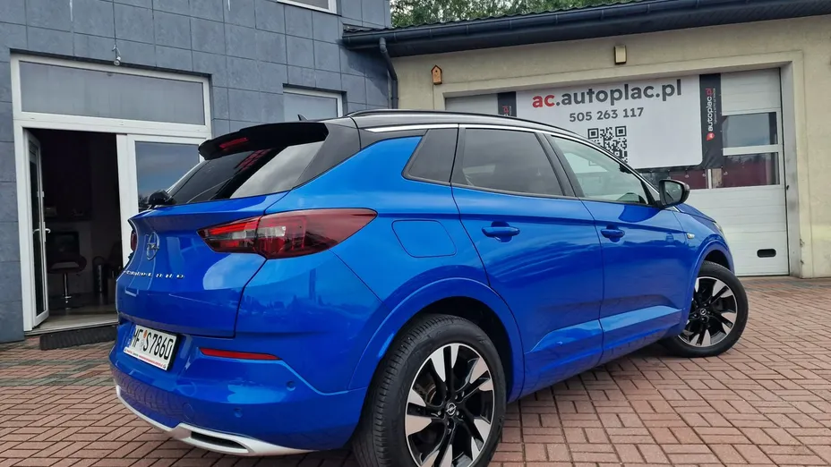 OPEL Grandland X -