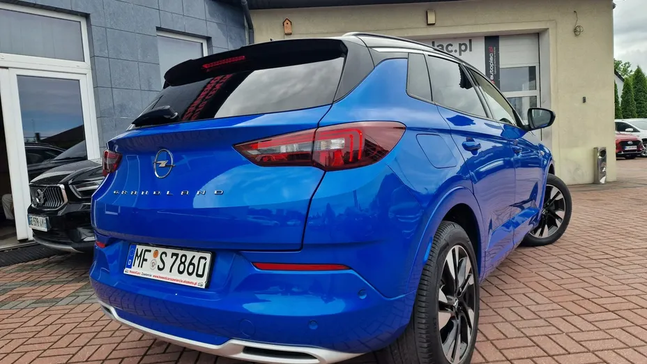 OPEL Grandland X -