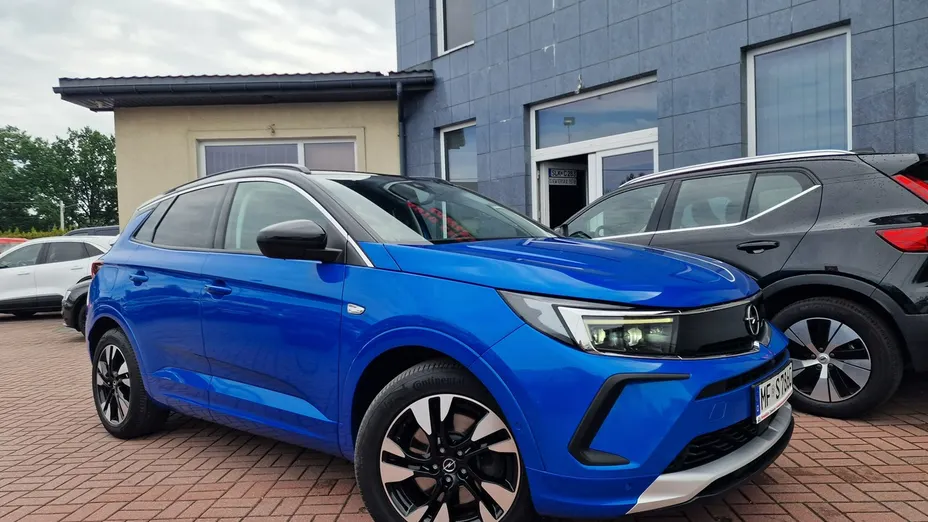OPEL Grandland X -