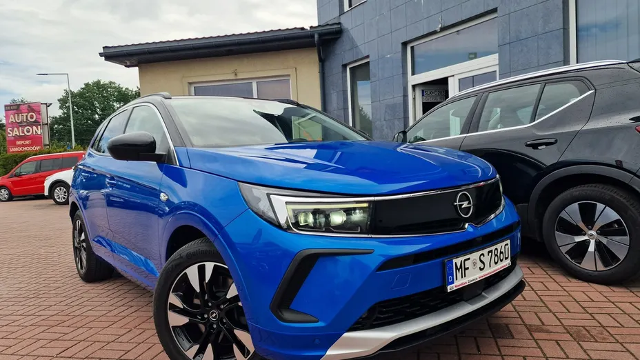 OPEL Grandland X -