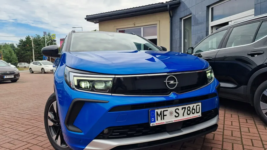 OPEL Grandland X -