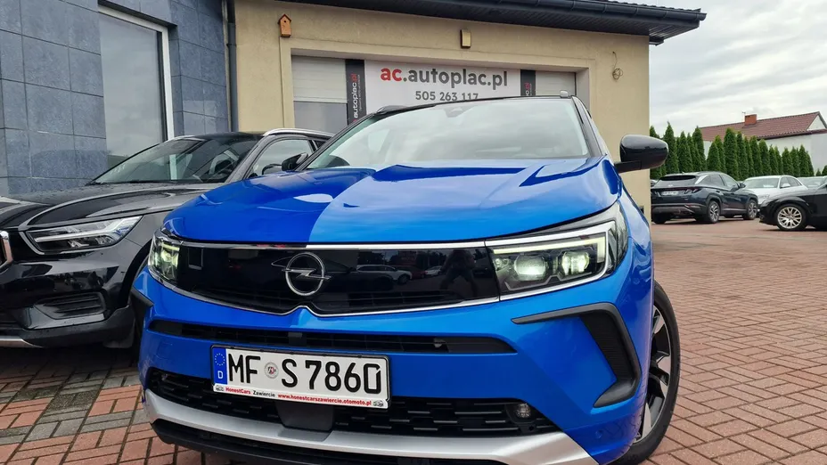 OPEL Grandland X -