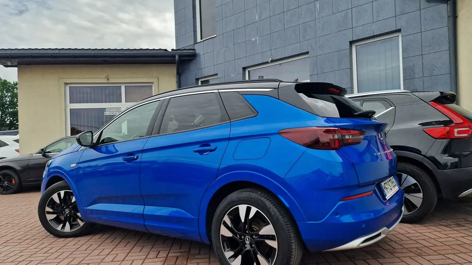 OPEL Grandland X -