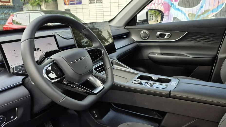 CHERY Tiggo 8 -