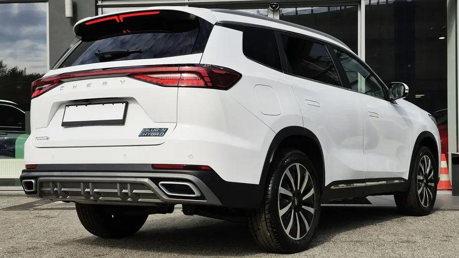 CHERY Tiggo 8 -