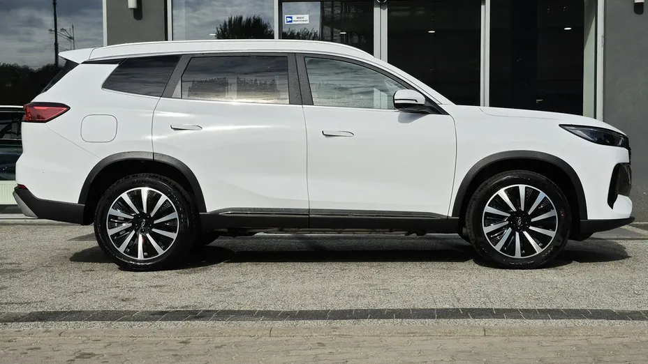 CHERY Tiggo 8 -