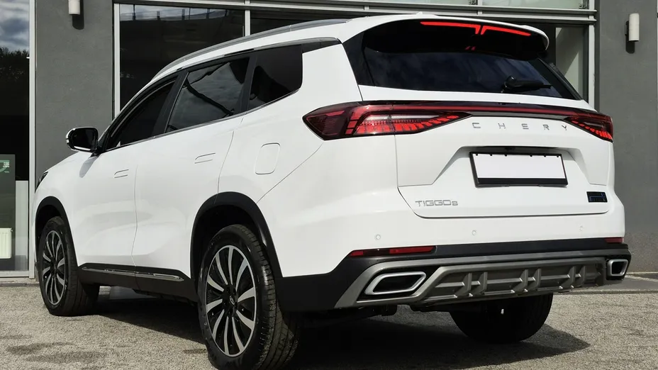 CHERY Tiggo 8 -