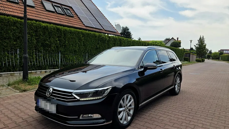 VOLKSWAGEN Passat -