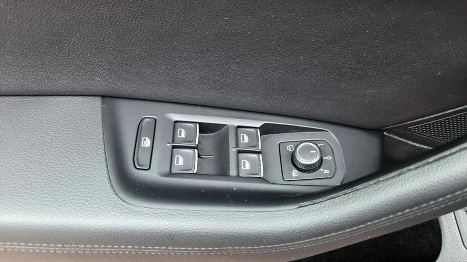 VOLKSWAGEN Passat -