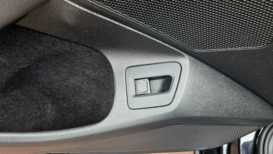 VOLKSWAGEN Passat -