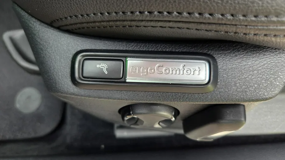 VOLKSWAGEN Passat -