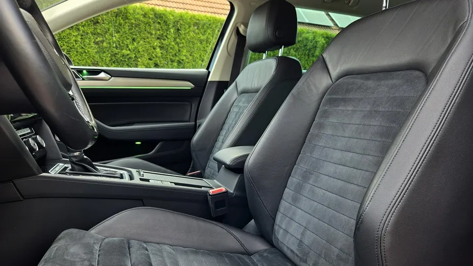 VOLKSWAGEN Passat -