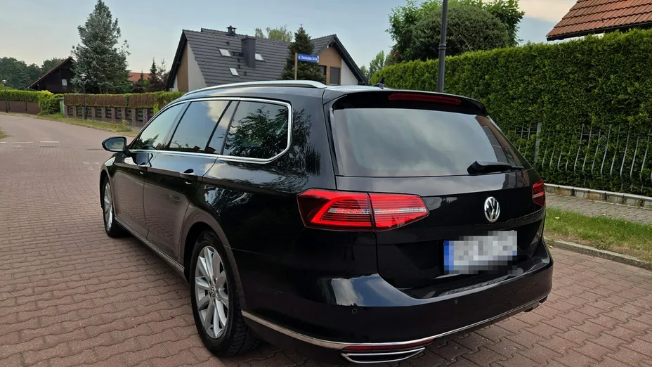 VOLKSWAGEN Passat -