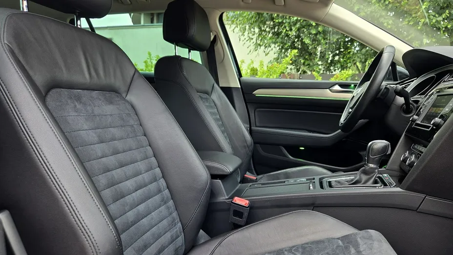 VOLKSWAGEN Passat -