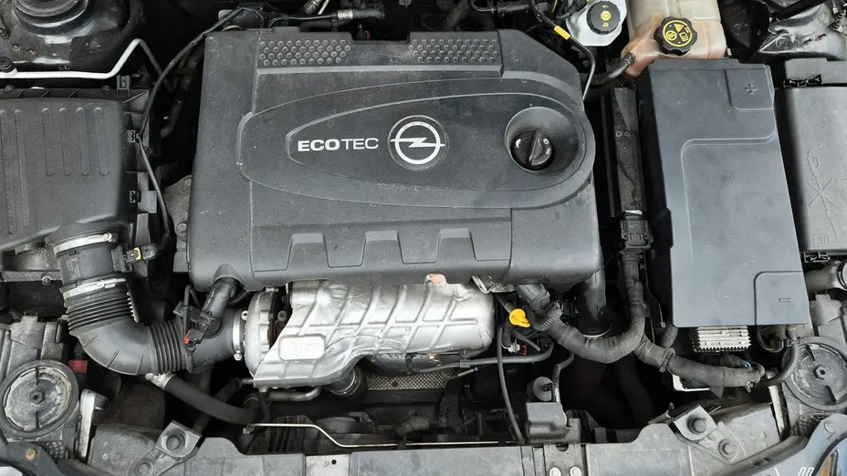 OPEL Insignia -